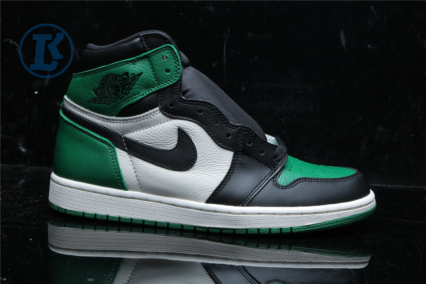 Air Jordan 1 Retro High Pine Green Black